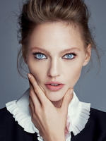 Allure_US_January_2016_Sasha_Pivovarova_by_Patrick_Demarchelier_01.jpg