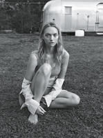 Vogue_Australia_January_2016_Gemma_Ward_by_Lachlan_Bailey_03.jpg