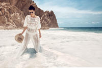 Marie_Claire_Brazil_December_2015_Isabeli_Fontana_by_Eduardo_Rezende_02.jpg