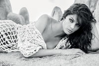 Marie_Claire_Brazil_December_2015_Isabeli_Fontana_by_Eduardo_Rezende_05.jpg
