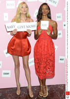 Rex_Victorias_Secret_Angels_5585233AP.jpg