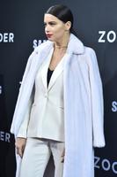 adriana_lima_zoolander_2_world_premiere_in_new_york_city_ny_15.89efe316eb1cc54e9354e2fa65b0a723.jpg