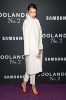 adriana_lima_zoolander_2_world_premiere_in_new_york_city_ny_8.aa9c2f1487378fccdbf0a084f000a798.jpg
