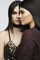 Kendall___Kylie_Jenner__PacSun_Holliday_Collection_2015__05.jpg