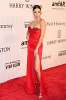la_bombe_adriana_lima_a_mis_le_feu.fffc617d956c1247ef6af1f95b4d044b.jpg