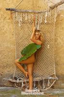 erin_heatherton_2016_photo_sports_illustrated_x159762_tk4_01305_rawwmfinal1920.jpg