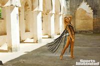erin_heatherton_2016_photo_sports_illustrated_x159762_tk4_00938_rawwmfinal1920.jpg