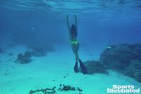 hannah_davis_2016_photo_sports_illustrated_x159793_tk5_01129_rawwmfinal1920.jpg