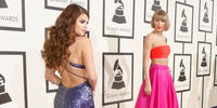 o_TAYLOR_SWIFT_SELNA_GOMEZ_facebook.jpg