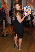 Ashley_Graham__Sports_Illustrated_Swimsuit_2016_Swim_City_Celebration__01.jpg