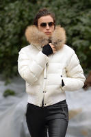Irina_Shayk_in_tight_leather_pants__04.jpg