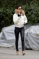Irina_Shayk_in_tight_leather_pants__05__1_.jpg