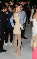 Gigi_Hadid__Sports_Illustrated_Swimsuit_2016_Red_Carpet__05.jpg