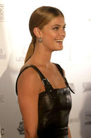 Nina_Agdal__Sports_Illustrated_Swimsuit_2016_Red_Carpet__09.jpg