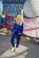 Marie_Claire_March_2016_Hailey_Clauson_by_Beau_Grealy_04.jpg