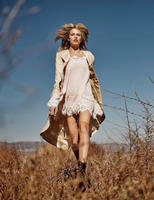ELLE_France_12_f__vrier_2016_Hailey_Clauson_by_Jan_Welters_10.jpg