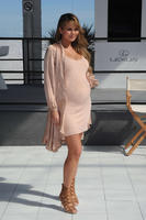 Chrissy_Teigen__Sports_Illustrated_Swimsuit_2016_Beach_Fan_Festival__05.jpg