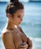 Hanna_Davis_Maxim_us_2016_03___11_.jpg