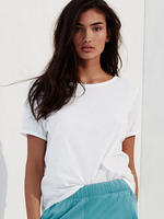 V579438_CROP1.jpg