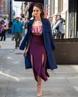 lily_aldridge_leaving_the_buzzfeed_office_in_new_york_510021555.jpg