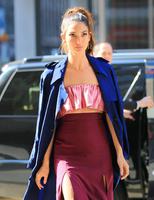 lily_aldridge_leaving_the_buzzfeed_office_in_new_york_810021555.jpg
