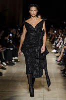 56e0653e4930f_MiuMiuFall2016FUojhzGL5Crx.017eb3ecaba5daf6d96ea09fbd69db64.jpg