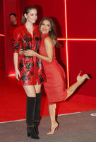 Barbara_Palvin_and_Eva_Longoria_LOreal_Party_Paris_Fashion_Week_Womenswear_FallWinter_20162017_2.jpg