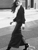 Vogue_Paris_September_2016_10_Taylor_Hill_by_Mert_Alas_Marcus_Piggott.jpg