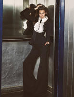 Vogue_Paris_September_2016_03_Bella_Hadid_by_Mert_Alas_Marcus_Piggott.jpg