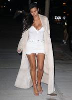 kim_kardashian_style_out_in_nyc_8_29_2016_10.jpg