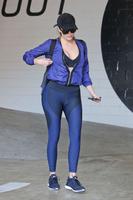 khloe_kardashian_leaving_the_gym_in_los_angeles_8_25_2016_12.jpg