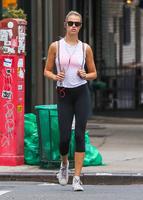 hailey_clauson_in_leggings_out_in_nyc_8_20_2016_2.jpg