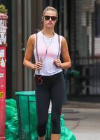 hailey_clauson_in_leggings_out_in_nyc_8_20_2016_7.jpg