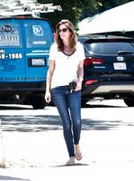 cindy_crawford_shopping_in_malibu_ca_7_2_2016_5.jpg