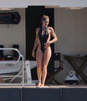 joan_smalls_doutzen_kroes_elsa_hosk_alessandra_ambrosio_on_a_yacht_in_saint_tropez_july_2016_2.jpg