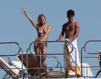 joan_smalls_doutzen_kroes_elsa_hosk_alessandra_ambrosio_on_a_yacht_in_saint_tropez_july_2016_19.jpg