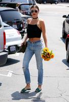 miranda_kerr_street_style_shopping_in_brentwood_8_26_2016_5.jpg