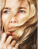 claudia_schiffer_wonder_claudia_woman_spain_july_2016_issue_11.jpg
