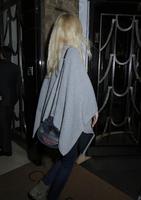 claudia_schiffer_went_to_nobu_restaurant_in_london_january_2016_6.jpg
