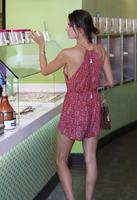 alessandra_ambrosio_at_whole_foods_market_in_brentwood_ca_8_30_2016_5.jpg