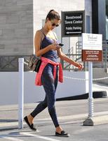 alessandra_ambrosio_at_brentwood_country_mart_8_23_2016_2.jpg
