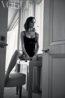 victoria_beckham_vogue_magazine_uk_october_2016_4.jpg