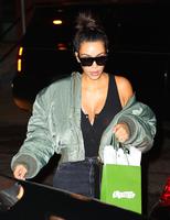kim_kardashian_at_her_hotel_in_nyc_9_1_2016_8.jpg