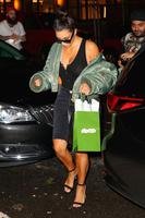 kim_kardashian_at_her_hotel_in_nyc_9_1_2016_9.jpg