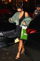 kim_kardashian_at_her_hotel_in_nyc_9_1_2016_12.jpg