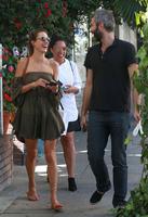 alessandra_ambrosio_lunches_in_west_hollywood_9_1_2016_16.jpg