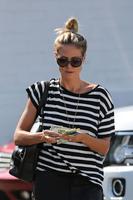 heidi_klum_out_in_los_angeles_8_25_2016_1.jpg