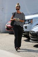 heidi_klum_out_in_los_angeles_8_25_2016_3.jpg