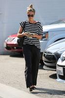 heidi_klum_out_in_los_angeles_8_25_2016_4.jpg