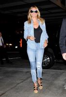 heidi_klum_urban_style_arrives_at_lax_in_los_angeles_7_27_2016_5.jpg